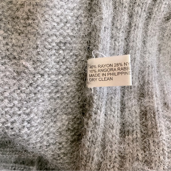 PORTOLANO Cashmere Relaxed Asymmetrical pullover poncho - Picture 7 of 10